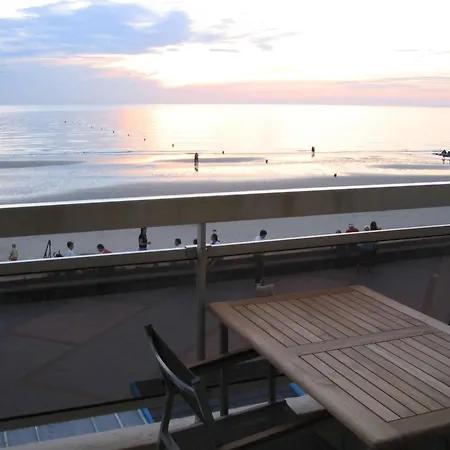 Appartement T2 Avec Balcon Et Wifi Sur La Digue De - Fr-1-675-39 *